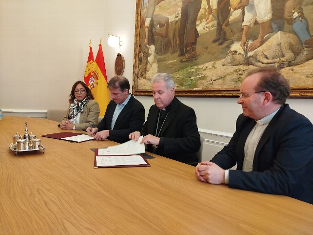 La Archidiócesis de Burgos y la Diputación firman un convenio de 5 millones para reparar iglesias del medio rural